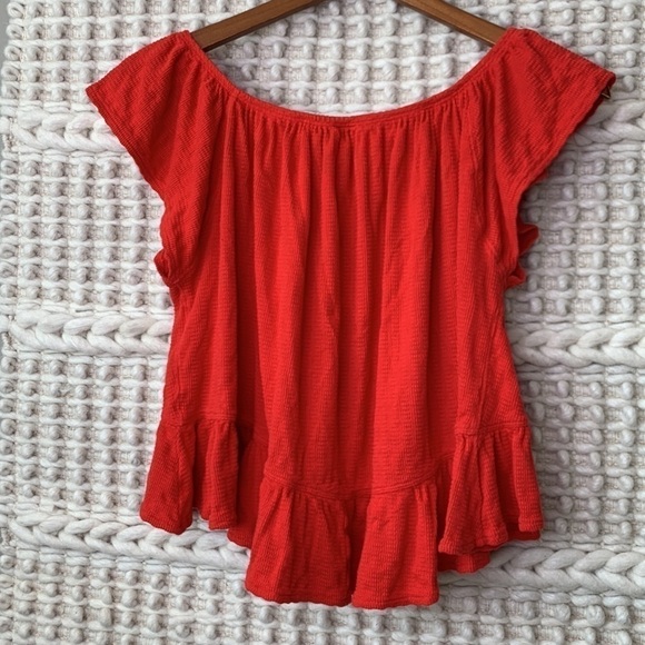 Free People We The Free Mint Julep Red Ruffle Button Down Top - Picture 5 of 7